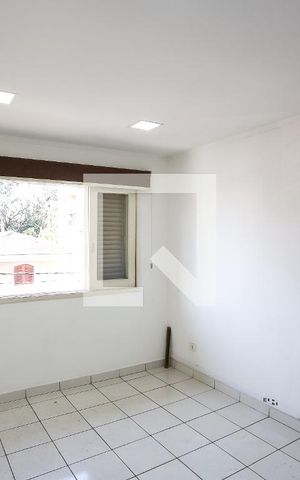 Casa à venda com 250m², 4 quartos e 2 vagas Casa à venda com 250m², 4 quartos e 2 vagasquarto 1