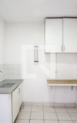 Casa à venda com 250m², 4 quartos e 2 vagas Casa à venda com 250m², 4 quartos e 2 vagasCozinha