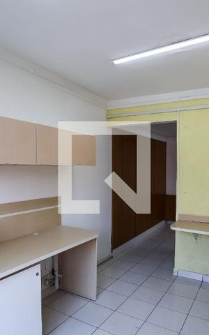 Casa à venda com 250m², 4 quartos e 2 vagas Casa à venda com 250m², 4 quartos e 2 vagassala 1