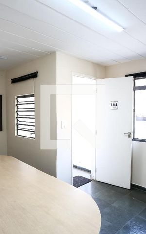 Casa à venda com 250m², 4 quartos e 2 vagas Casa à venda com 250m², 4 quartos e 2 vagasEdícula quarto 2