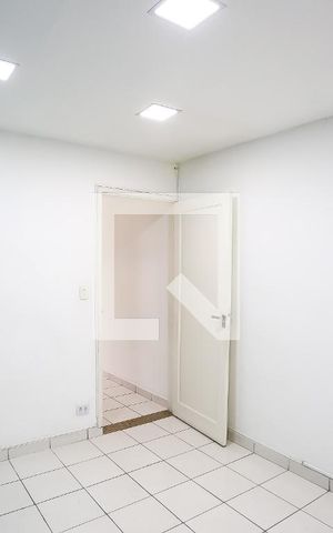Casa à venda com 250m², 4 quartos e 2 vagas Casa à venda com 250m², 4 quartos e 2 vagasquarto 2