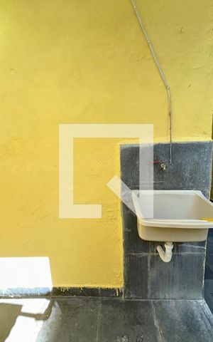 Casa para alugar com 70m², 3 quartos e 1 vagaÁrea de Serviço