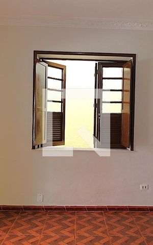Casa para alugar com 70m², 3 quartos e 1 vagaSala