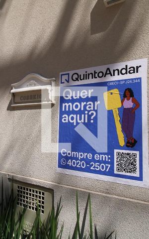 Casa à venda com 300m², 4 quartos e 4 vagas Casa à venda com 300m², 4 quartos e 4 vagasFachada