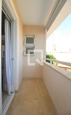 Casa à venda com 300m², 4 quartos e 4 vagas Casa à venda com 300m², 4 quartos e 4 vagasVaranda Quarto 4