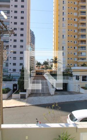 Casa à venda com 300m², 4 quartos e 4 vagas Casa à venda com 300m², 4 quartos e 4 vagasVista Varanda Quarto 2