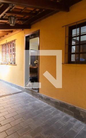 Casa à venda com 225m², 3 quartos e 3 vagasGaragem