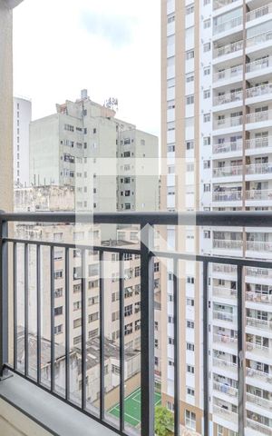 Studio à venda com 28m², 1 quarto e sem vaga Studio à venda com 28m², 1 quarto e sem vagaVaranda