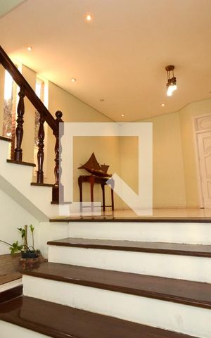 Casa à venda com 747m², 4 quartos e 6 vagasHall de entrada