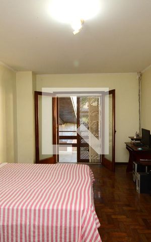 Casa à venda com 747m², 4 quartos e 6 vagasSuíte 4