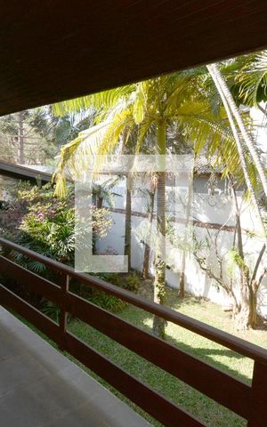 Casa à venda com 747m², 4 quartos e 6 vagasVaranda Suíte 2