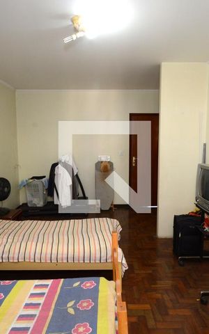 Casa à venda com 747m², 4 quartos e 6 vagasSuíte 3