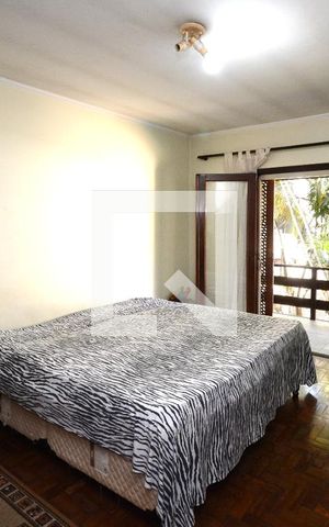 Casa à venda com 747m², 4 quartos e 6 vagasSuíte 2