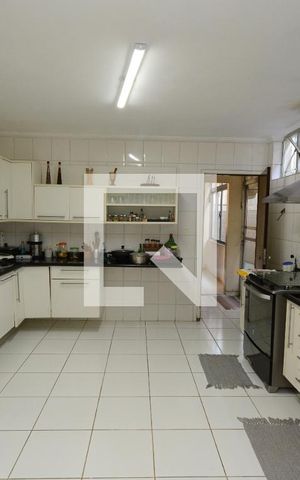 Casa à venda com 747m², 4 quartos e 6 vagasCozinha