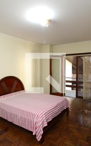 Casa à venda com 747m², 4 quartos e 6 vagasSuíte 4