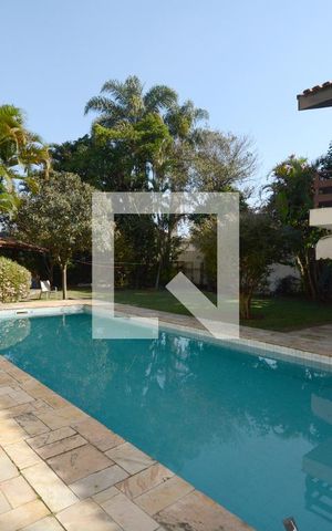 Casa à venda com 747m², 4 quartos e 6 vagasPiscina