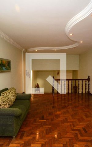 Casa à venda com 747m², 4 quartos e 6 vagasHall das Suítes