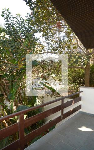 Casa à venda com 747m², 4 quartos e 6 vagasVaranda