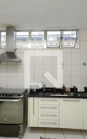 Casa à venda com 747m², 4 quartos e 6 vagasCozinha