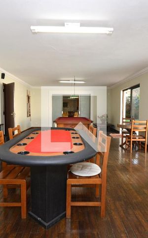 Casa à venda com 747m², 4 quartos e 6 vagasSala de Jogos