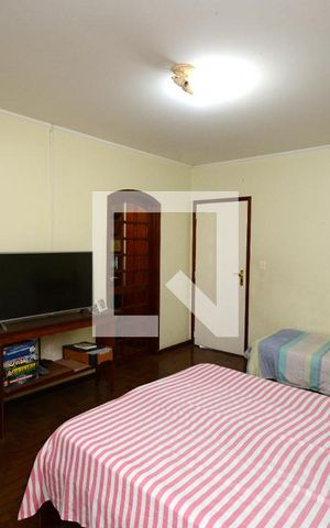 Casa à venda com 747m², 4 quartos e 6 vagasSuíte 4