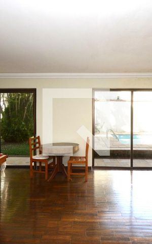 Casa à venda com 747m², 4 quartos e 6 vagasSala de Jogos