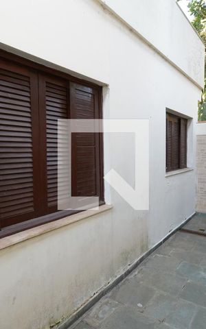 Casa à venda com 747m², 4 quartos e 6 vagasQuartos de Serviço 1 e 2