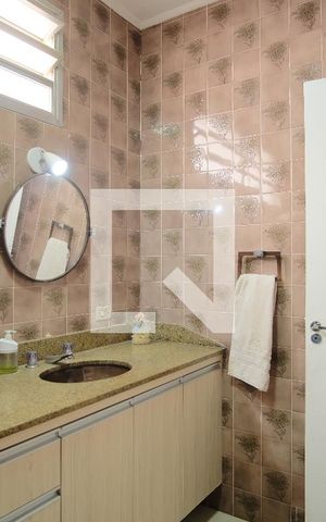 Casa à venda com 149m², 5 quartos e 2 vagasBanheiro 