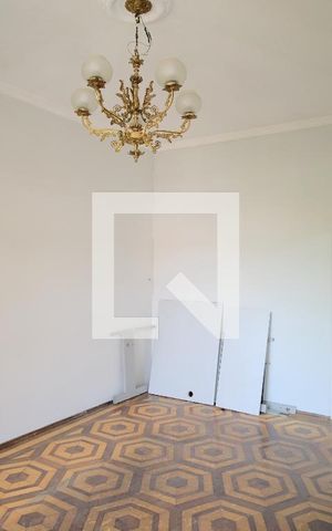 Casa à venda com 149m², 5 quartos e 2 vagasSala