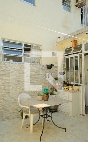 Casa à venda com 149m², 5 quartos e 2 vagasQuintal
