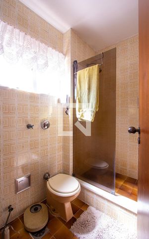 Apartamento à venda com 240m², 3 quartos e 2 vagas Apartamento à venda com 240m², 3 quartos e 2 vagasBanheiro da Suíte