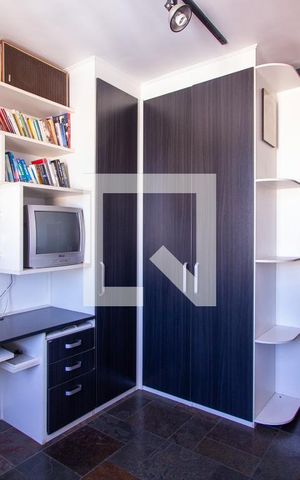 Apartamento à venda com 240m², 3 quartos e 2 vagas Apartamento à venda com 240m², 3 quartos e 2 vagasQuarto 2