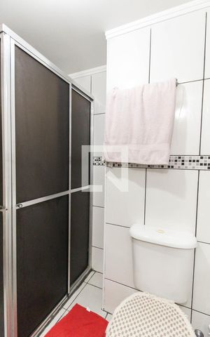 Apartamento à venda com 52m², 2 quartos e 1 vaga Apartamento à venda com 52m², 2 quartos e 1 vagaBanheiro