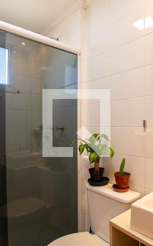 Apartamento à venda com 56m², 2 quartos e 1 vaga Apartamento à venda com 56m², 2 quartos e 1 vagaBanheiro