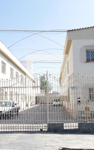 Apartamento para alugar com 90m², 2 quartos e 1 vagaFachada
