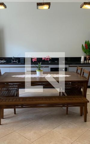 Casa à venda com 248m², 5 quartos e 3 vagas