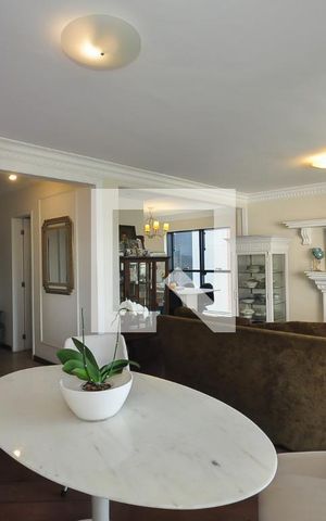 Apartamento à venda com 190m², 4 quartos e 3 vagas Apartamento à venda com 190m², 4 quartos e 3 vagasSala