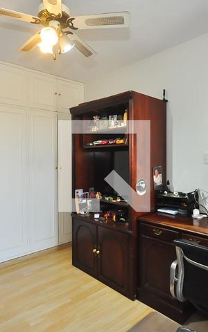Apartamento à venda com 190m², 4 quartos e 3 vagas Apartamento à venda com 190m², 4 quartos e 3 vagasSuíte 3
