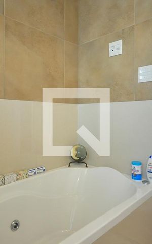 Apartamento à venda com 190m², 4 quartos e 3 vagas Apartamento à venda com 190m², 4 quartos e 3 vagasBanheiro Suíte 4