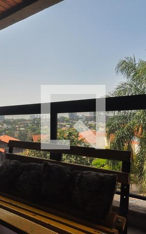 Apartamento à venda com 190m², 4 quartos e 3 vagas Apartamento à venda com 190m², 4 quartos e 3 vagasVaranda