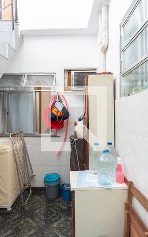 Casa à venda com 64m², 3 quartos e 1 vagaÁrea de Serviço