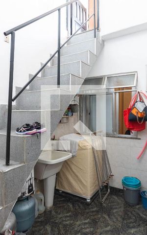 Casa à venda com 64m², 3 quartos e 1 vagaÁrea de Serviço