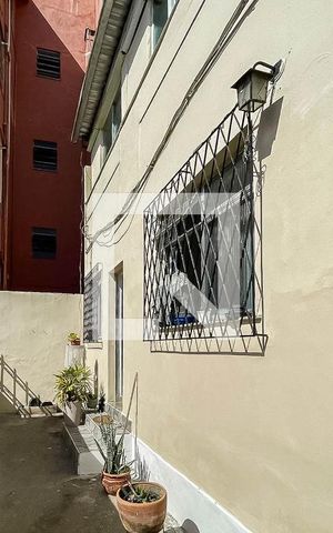 Casa à venda com 64m², 3 quartos e 1 vagaFachada
