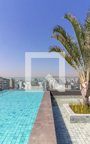 Apartamento à venda com 105m², 3 quartos e 2 vagas Apartamento à venda com 105m², 3 quartos e 2 vagasÁrea comum - Piscina