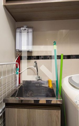 Apartamento à venda com 40m², 1 quarto e sem vaga Apartamento à venda com 40m², 1 quarto e sem vagaCozinha e Área de Serviço