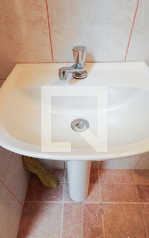 Casa para alugar com 241m², 3 quartos e 4 vagasQuarto e Banheiro de Serviço