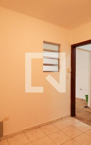 Casa para alugar com 241m², 3 quartos e 4 vagasGaragem - Quarto de Apoio