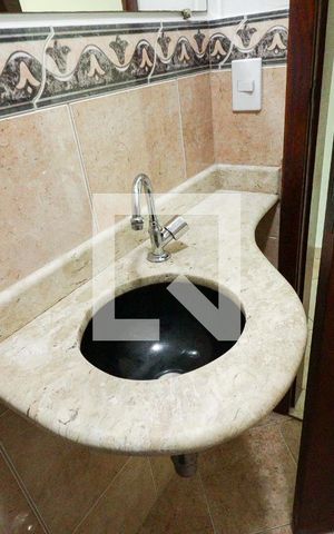 Casa para alugar com 241m², 3 quartos e 4 vagasLavabo