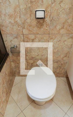 Casa para alugar com 241m², 3 quartos e 4 vagasBanheiro da Suíte 1