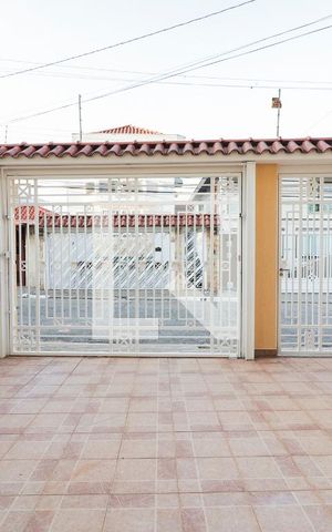Casa para alugar com 241m², 3 quartos e 4 vagasEntrada